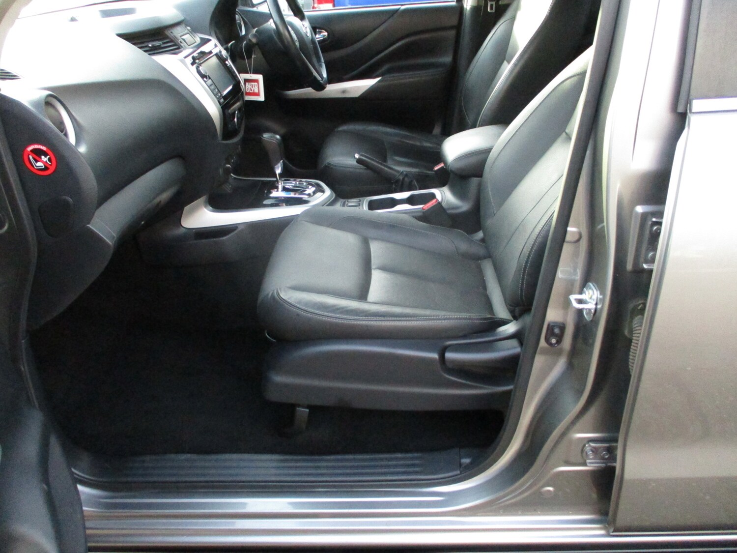 Used Nissan Navara 2017 for sale - 77965785: Photo 12