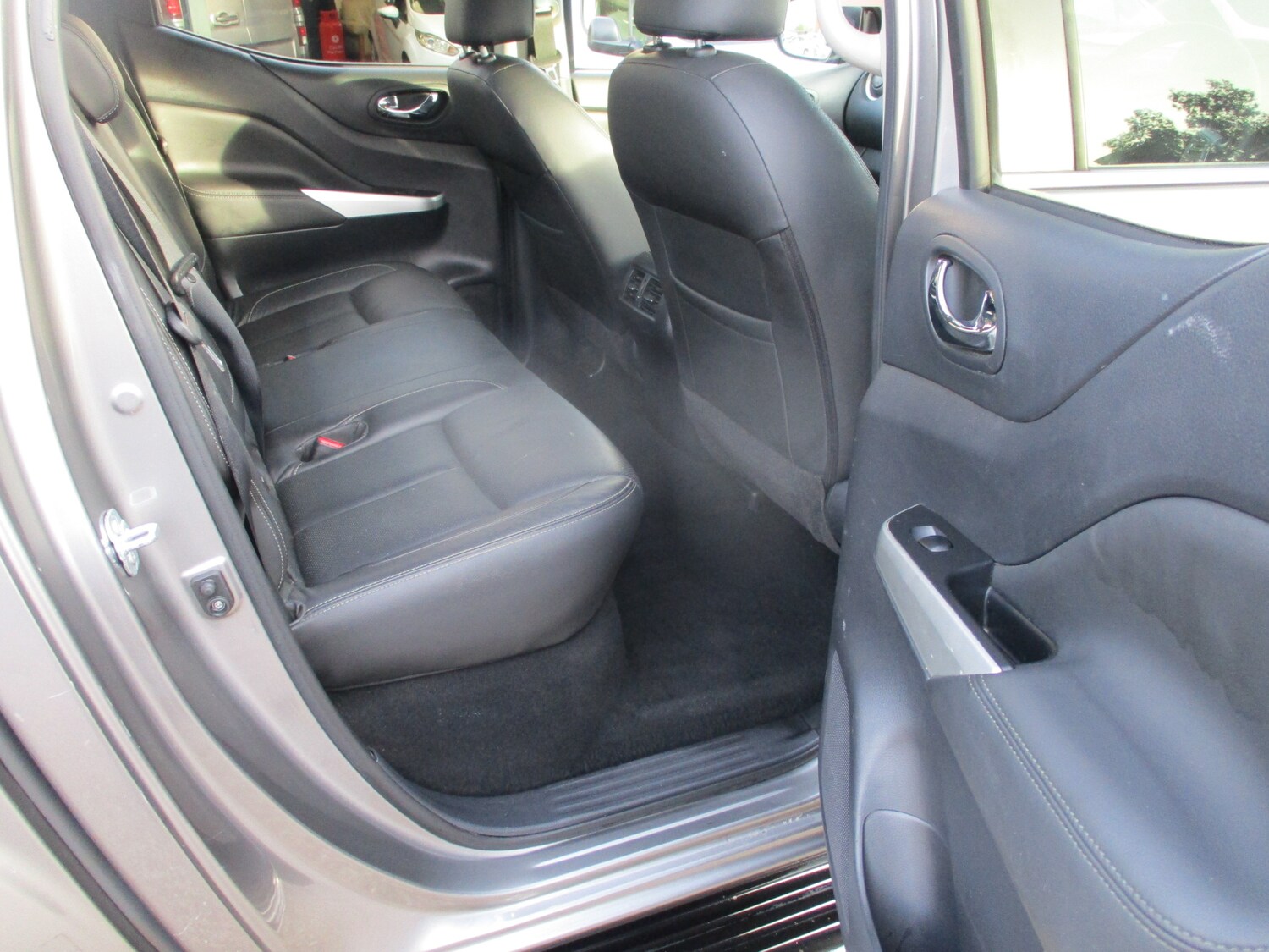 Used Nissan Navara 2017 for sale - 77965785: Photo 24