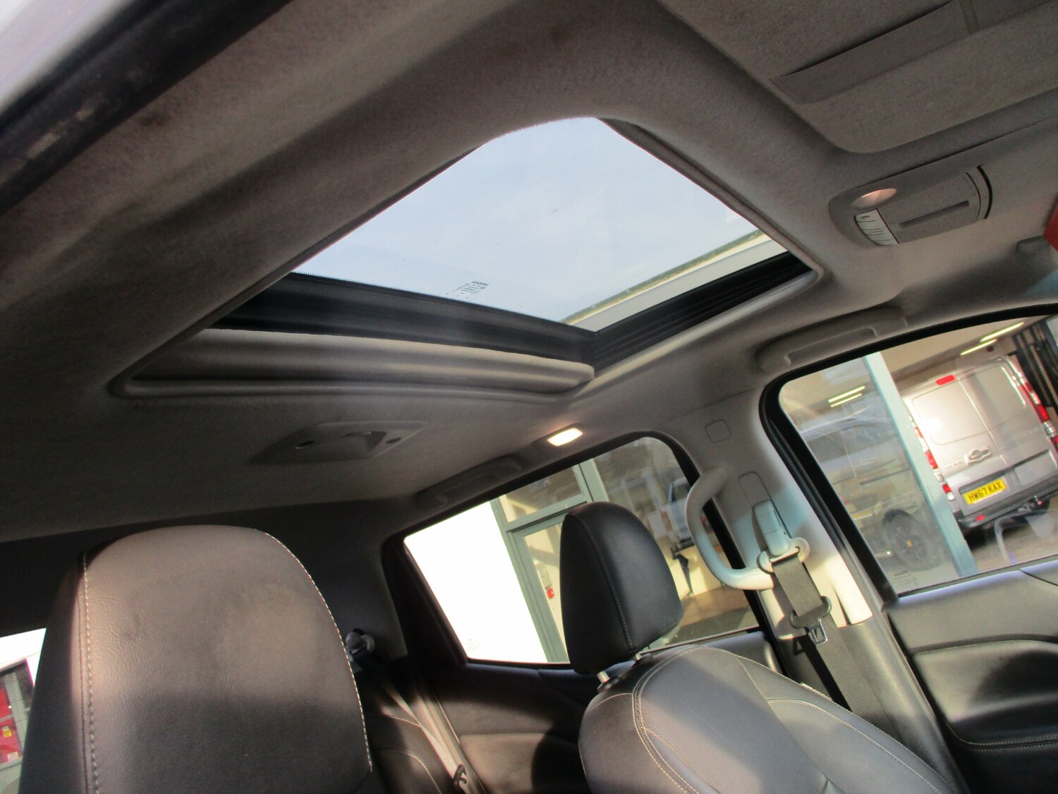 Used Nissan Navara 2017 for sale - 77965785: Photo 29