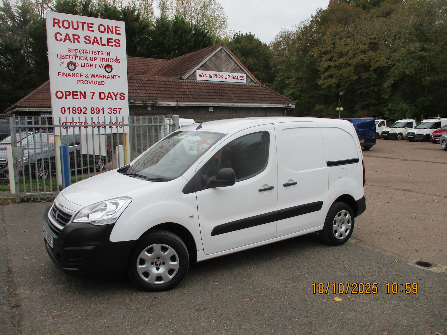 Used Peugeot Partner 2016 for sale - 76309702: Photo 2