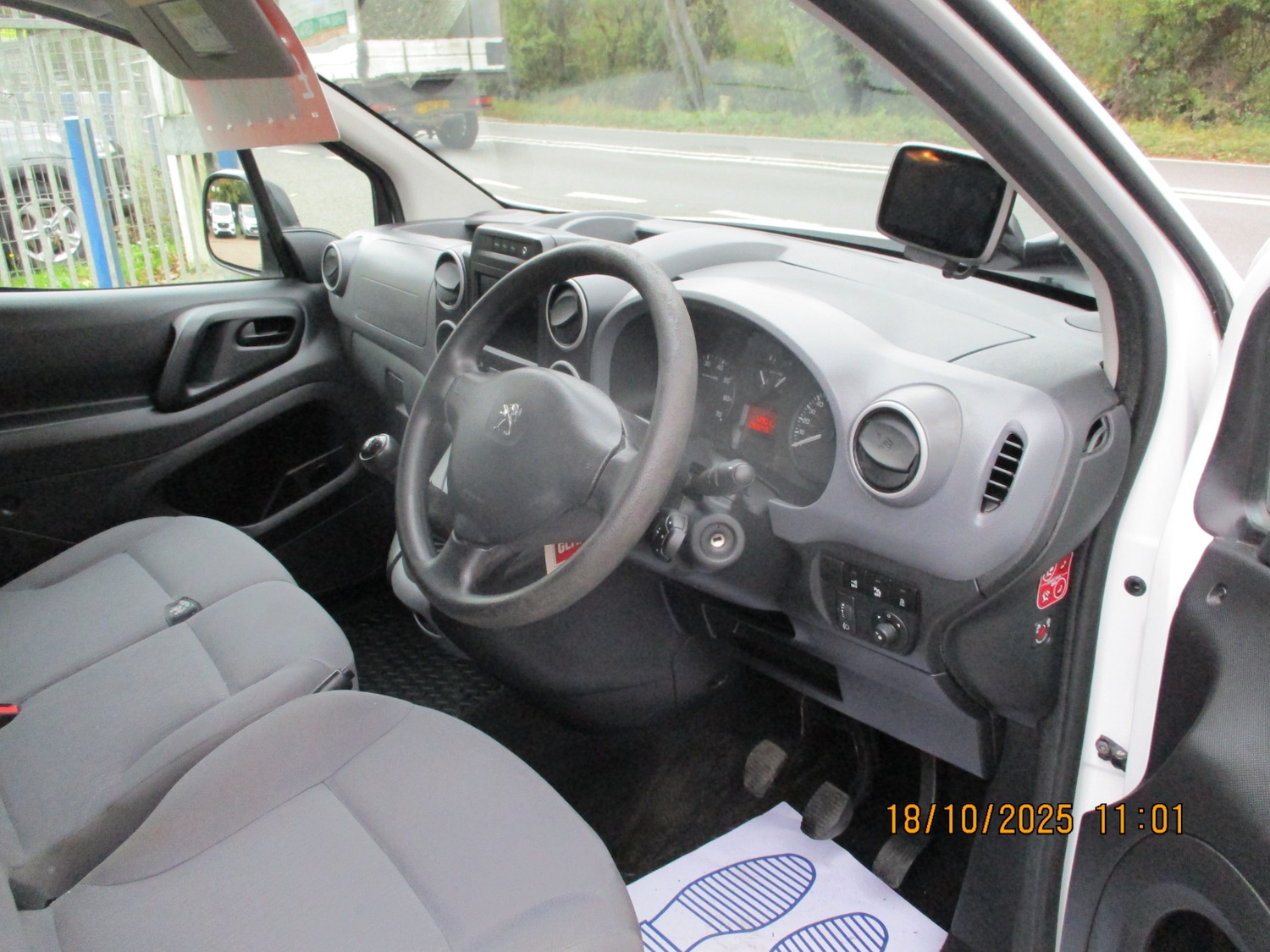 Used Peugeot Partner 2016 for sale - 76309702: Photo 25