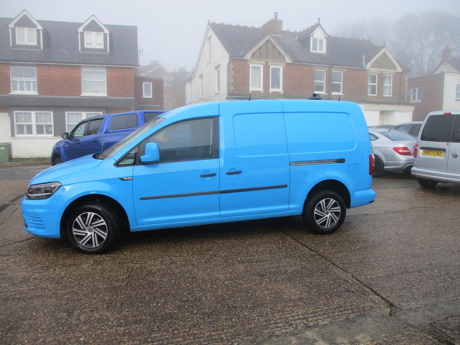 Used Volkswagen Caddy Maxi 2015 for sale - 77541562: Photo 2