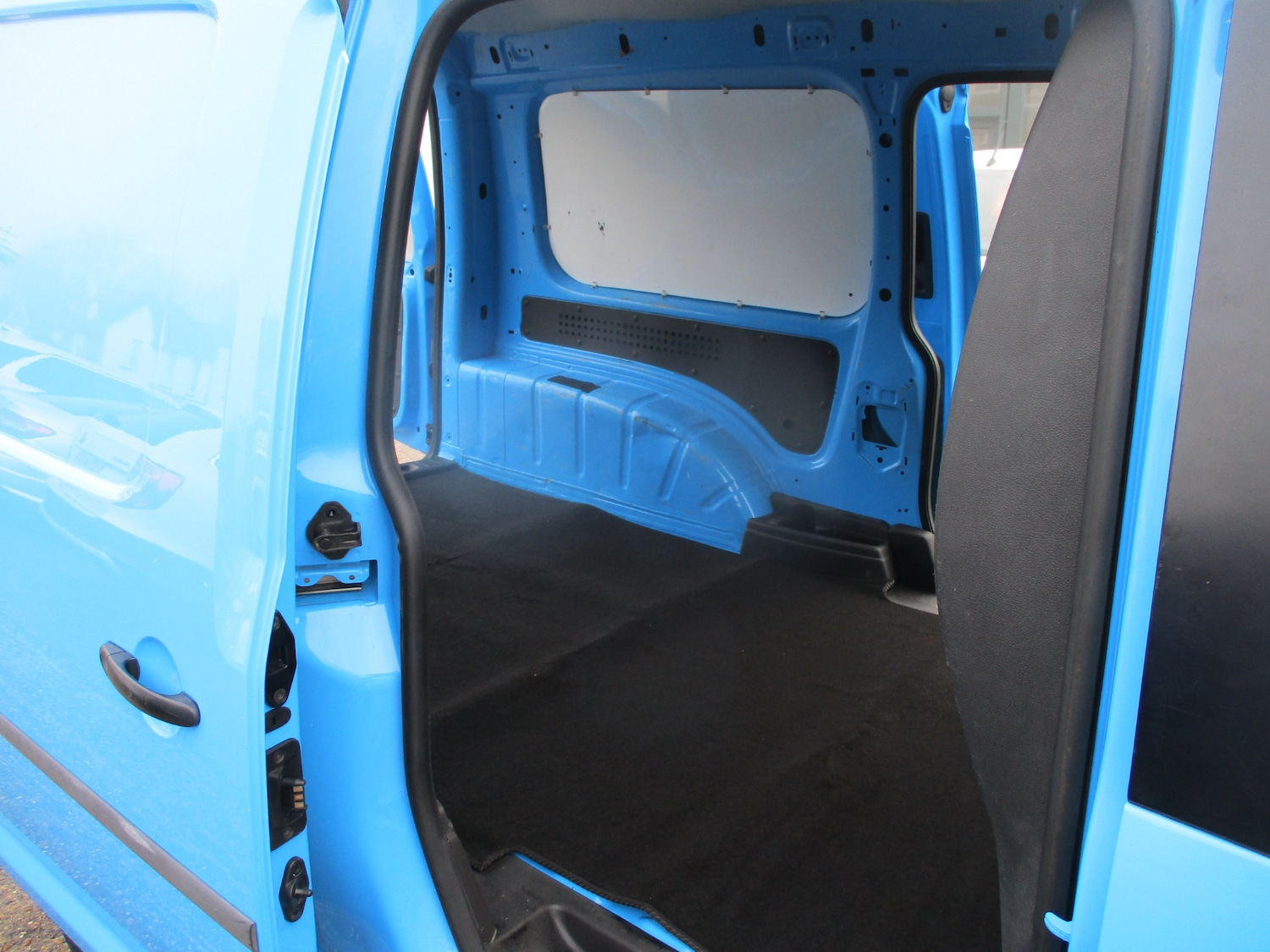 Used Volkswagen Caddy Maxi 2015 for sale - 77541562: Photo 22