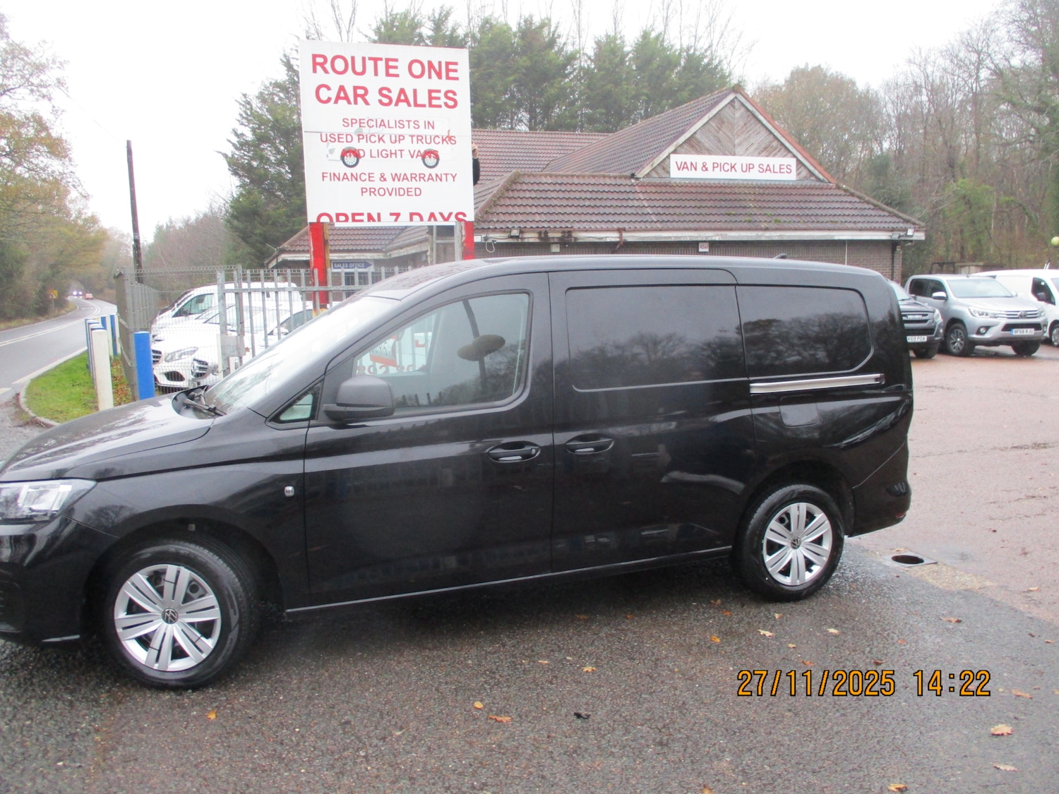 Used Volkswagen Caddy Maxi 2023 for sale - 76720256: Photo 2
