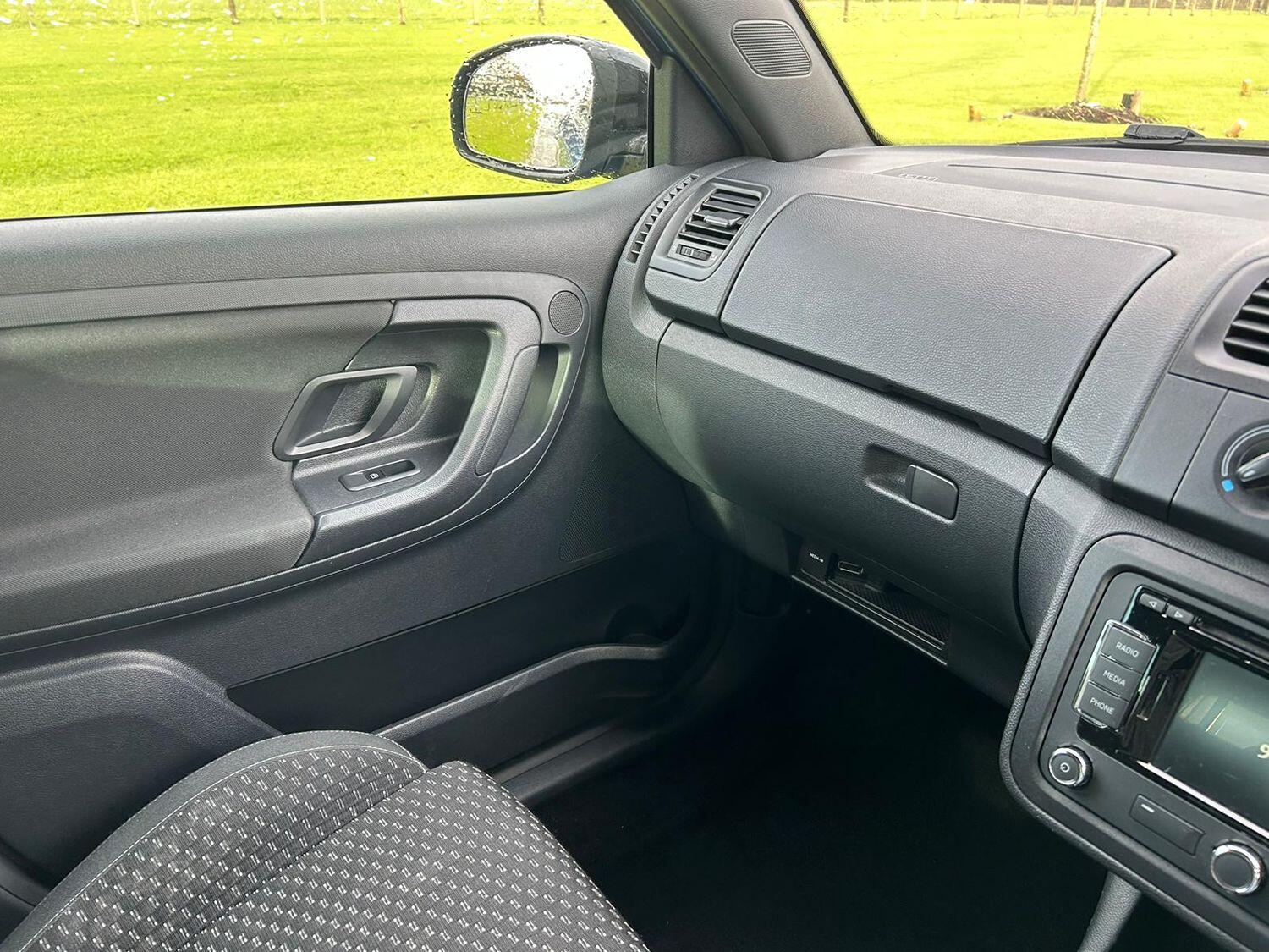 Used Skoda Fabia 2014 for sale - 76666121: Photo 15