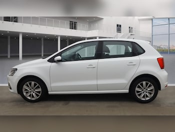 Used Volkswagen Polo 2015 for sale - 76896941: Photo