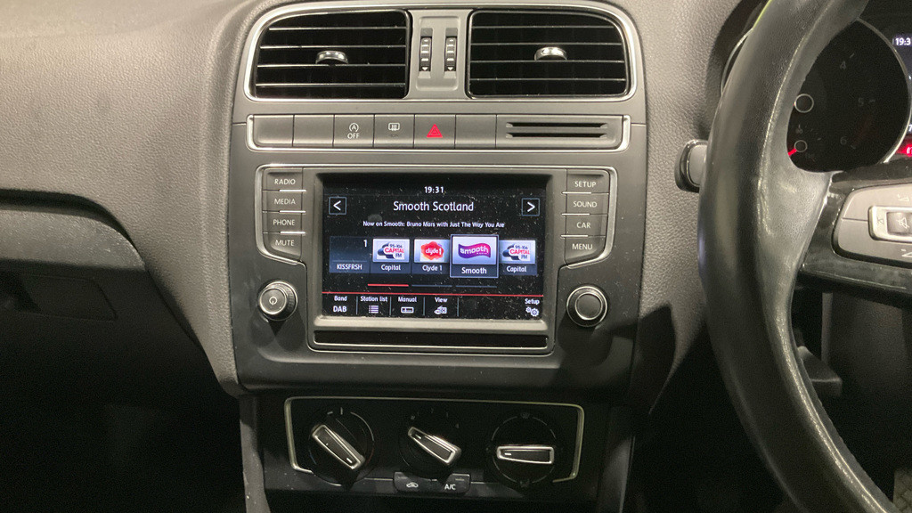 Used Volkswagen Polo 2015 for sale - 76896941: Photo 7