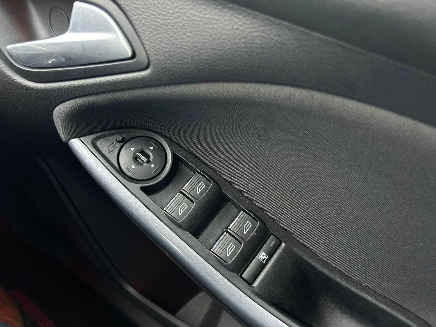 Used Ford Focus 2012 for sale - 76098739: Photo 22