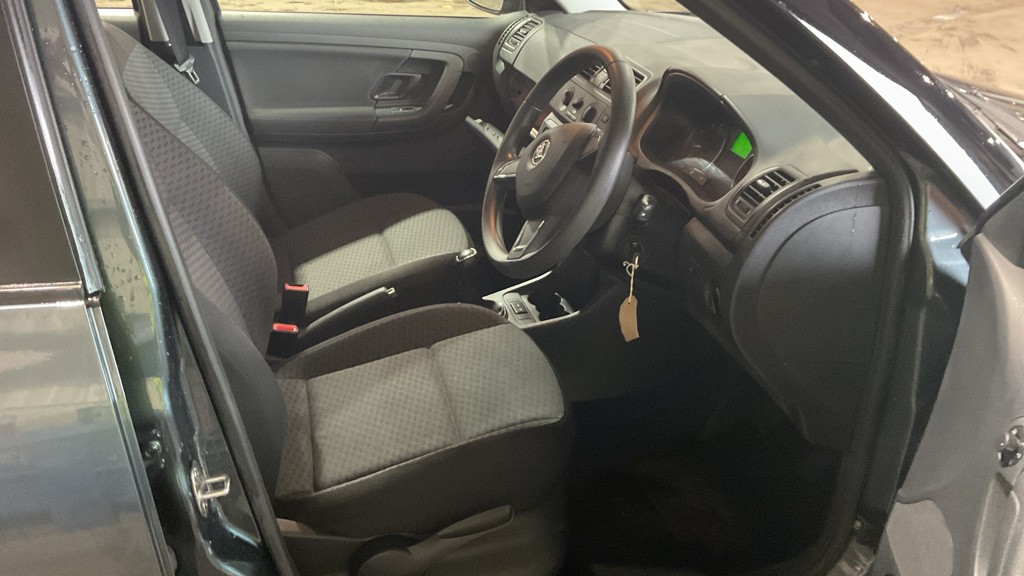 Used Skoda Fabia 2014 for sale - 77052264: Photo 6