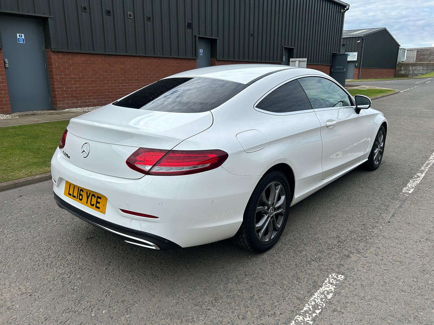 Used Mercedes-Benz C Class 2016 for sale - 76637463: Photo 4
