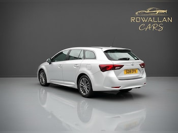 Used Toyota Avensis 2018 for sale - 78105973: Photo