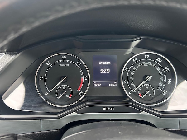 Used Skoda Superb 2016 for sale - 76181101: Photo 12