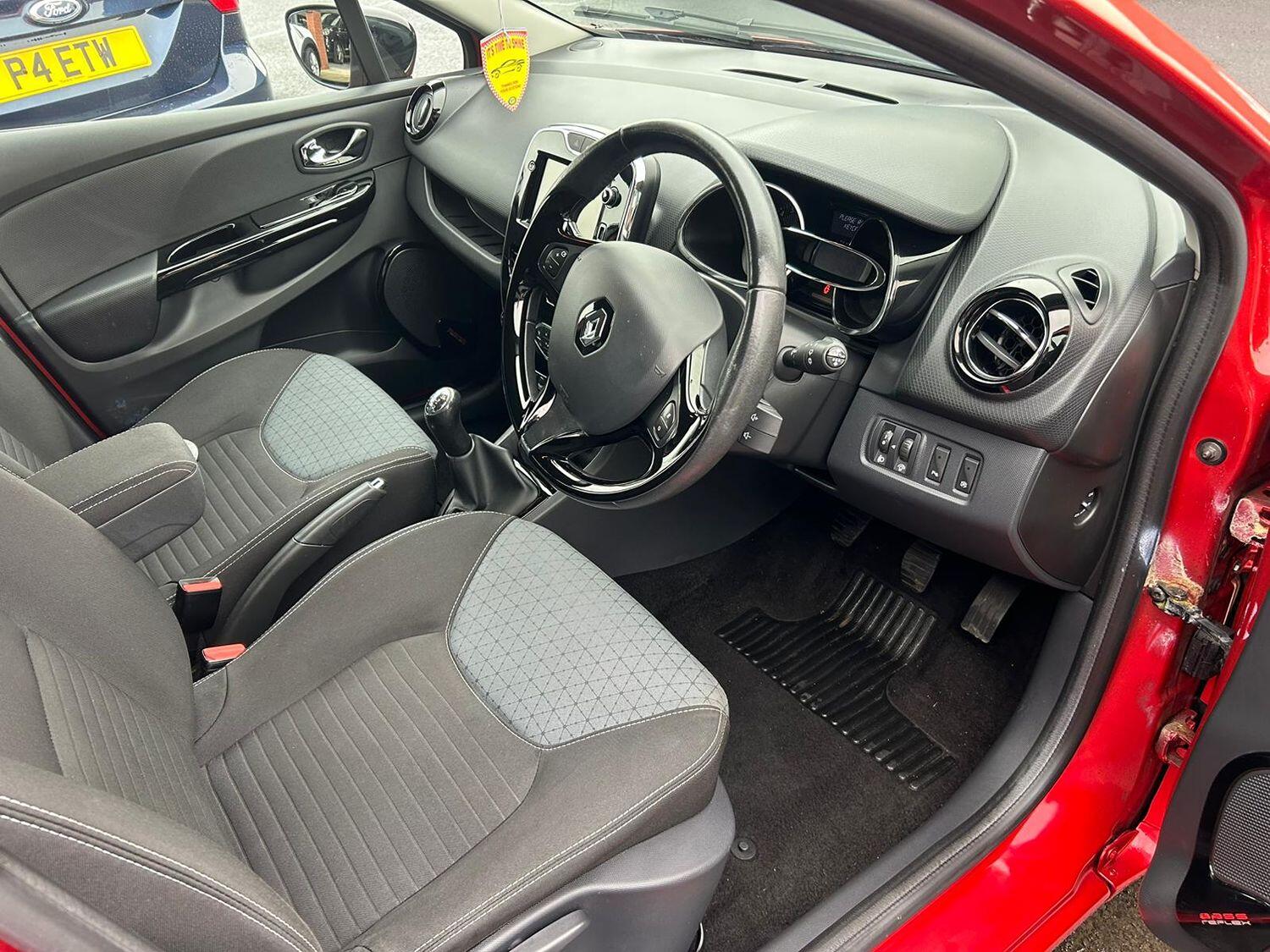 Used Renault Clio 2014 for sale - 76273310: Photo 11