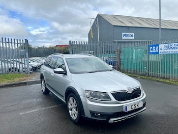 2015 (15) - 2.0 TDI CR Scout 4x4 5dr Ex Ambulance Service