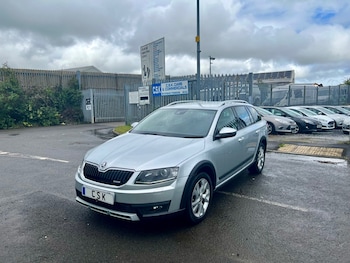 Used Skoda Octavia 2015 for sale - 75807428: Photo
