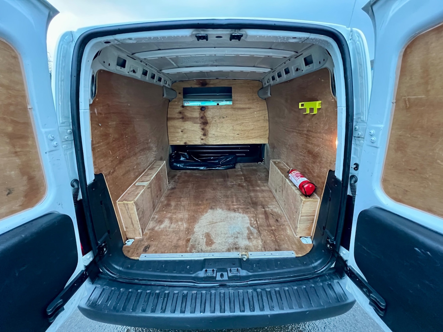 Used Vauxhall Combo 2011 for sale - 76855428: Photo 9