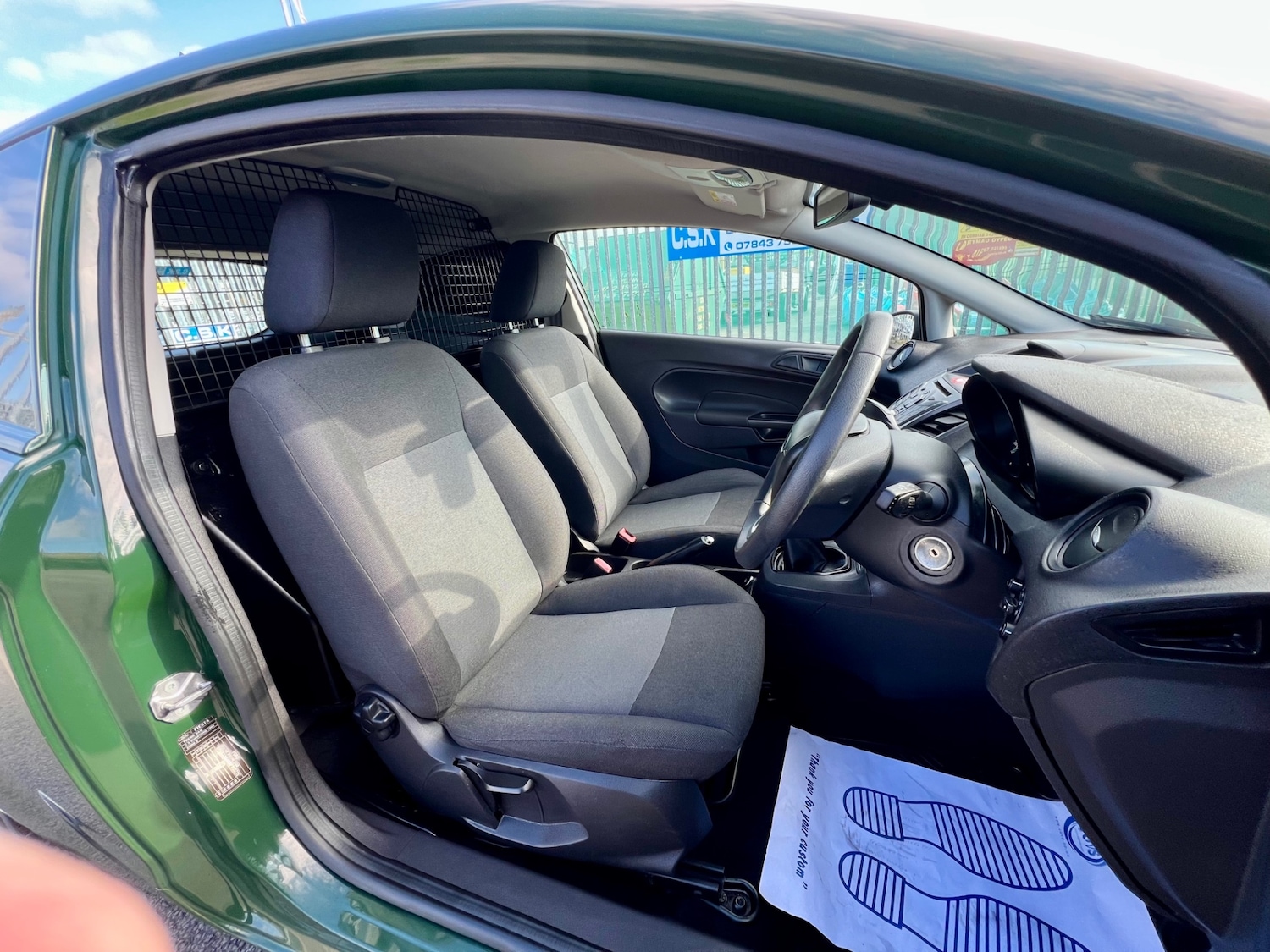 Used Ford Fiesta 2015 for sale - 76282542: Photo 13