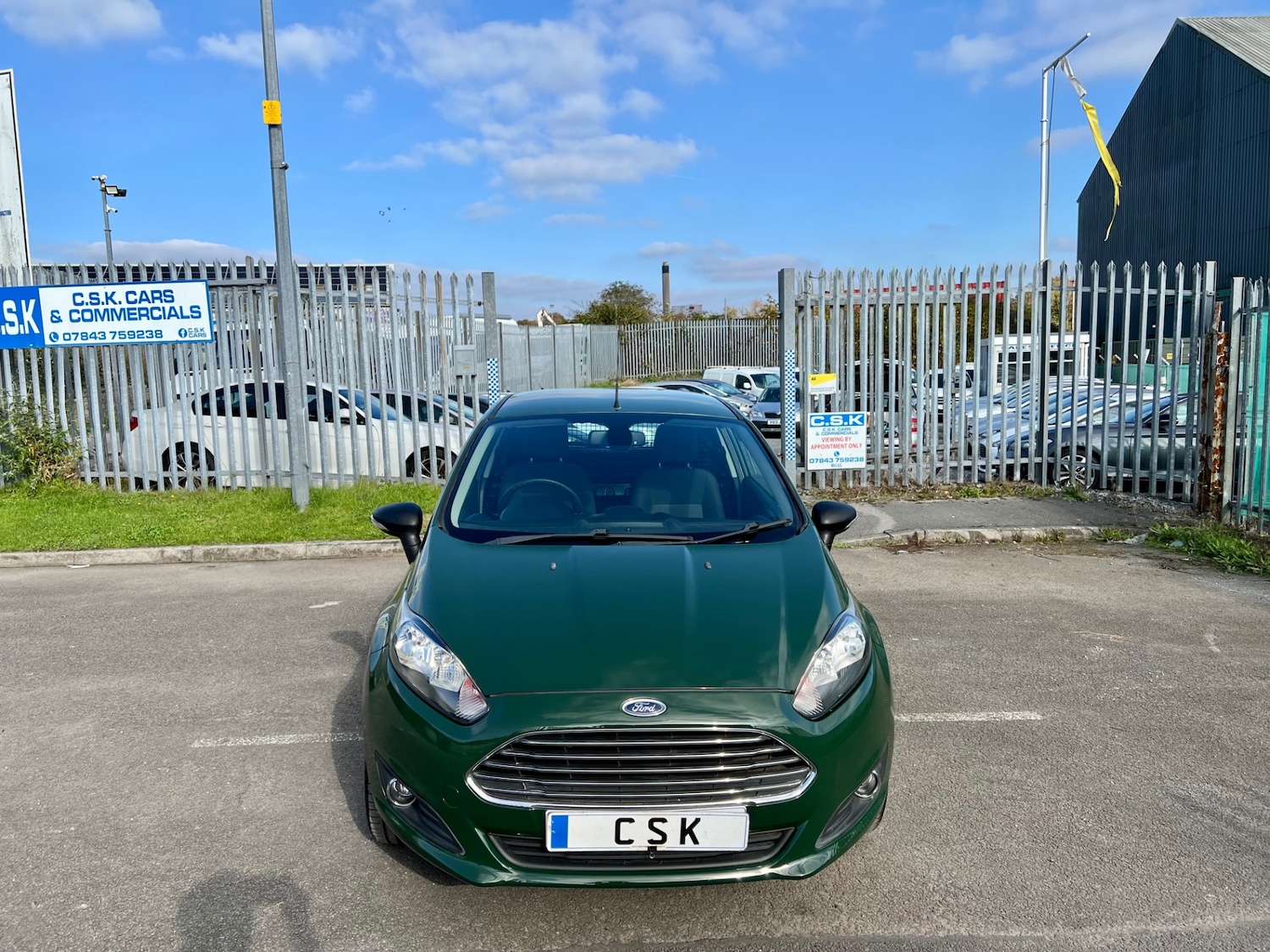 Used Ford Fiesta 2015 for sale - 76282542: Photo 2