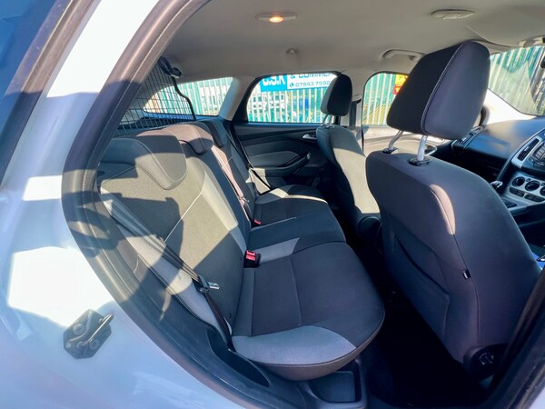 Used Ford Focus 2013 for sale - 74760510: Photo 10