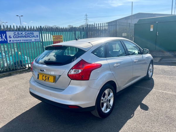 Used Ford Focus 2013 for sale - 74100369: Photo 5