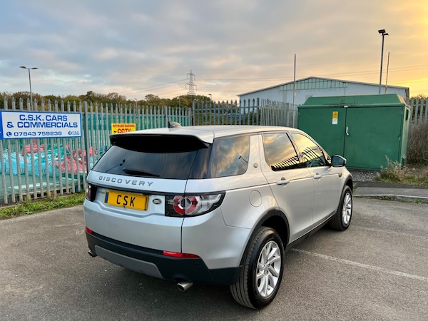 Used Land Rover Discovery 2024 for sale - 76282560: Photo 6