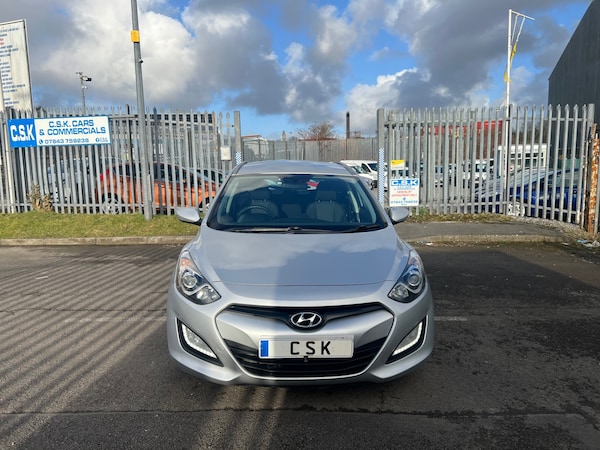 Used Hyundai i30 2014 for sale - 73837824: Photo 2