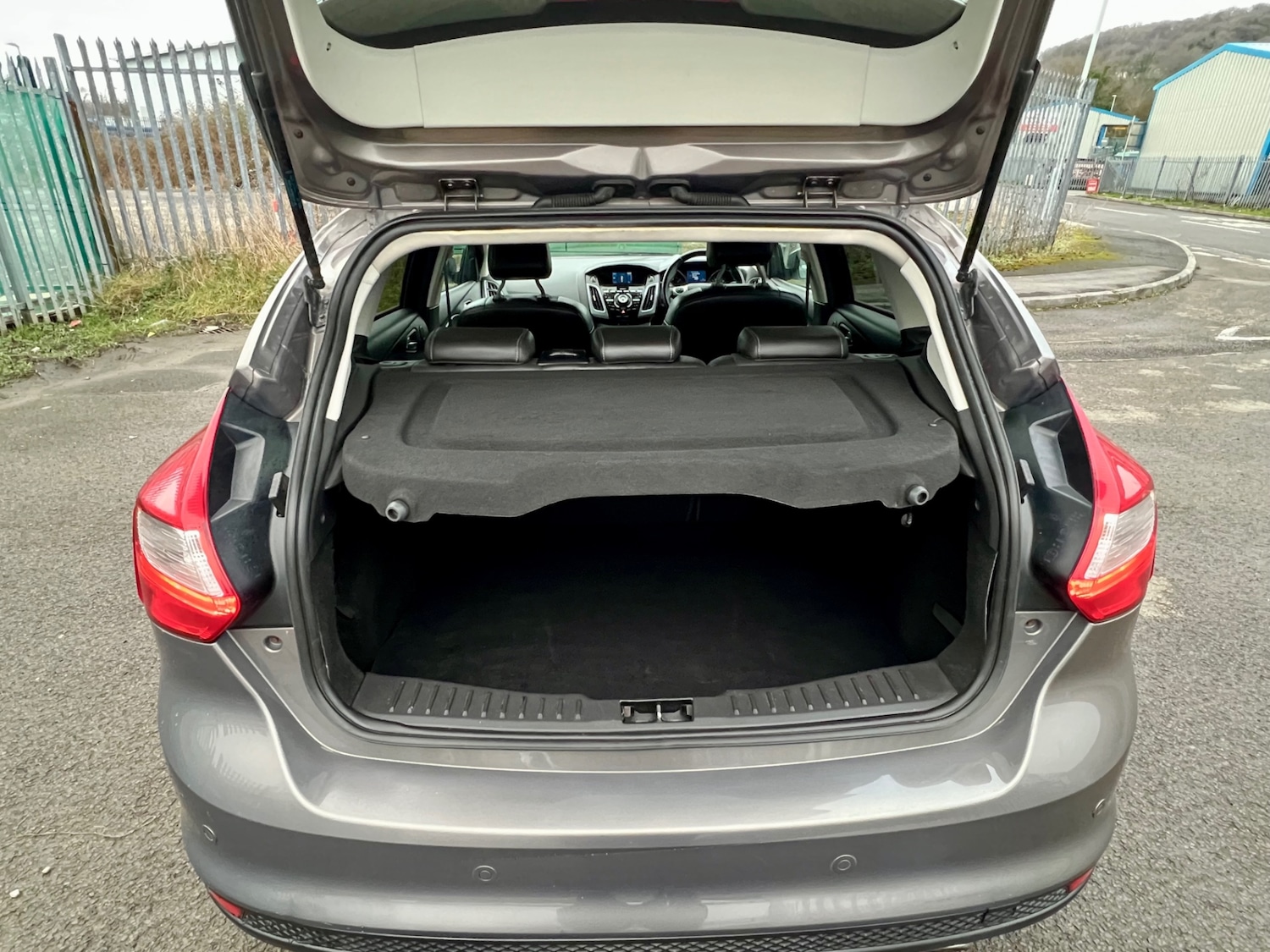 Used Ford Focus 2012 for sale - 77613155: Photo 12