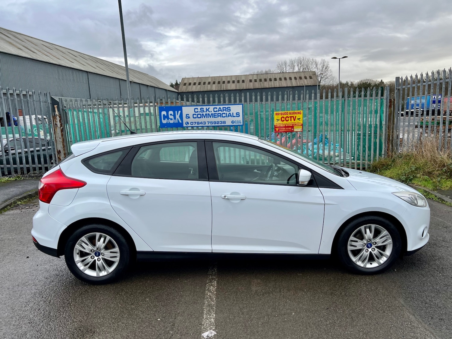 Used Ford Focus 2014 for sale - 77304754: Photo 4