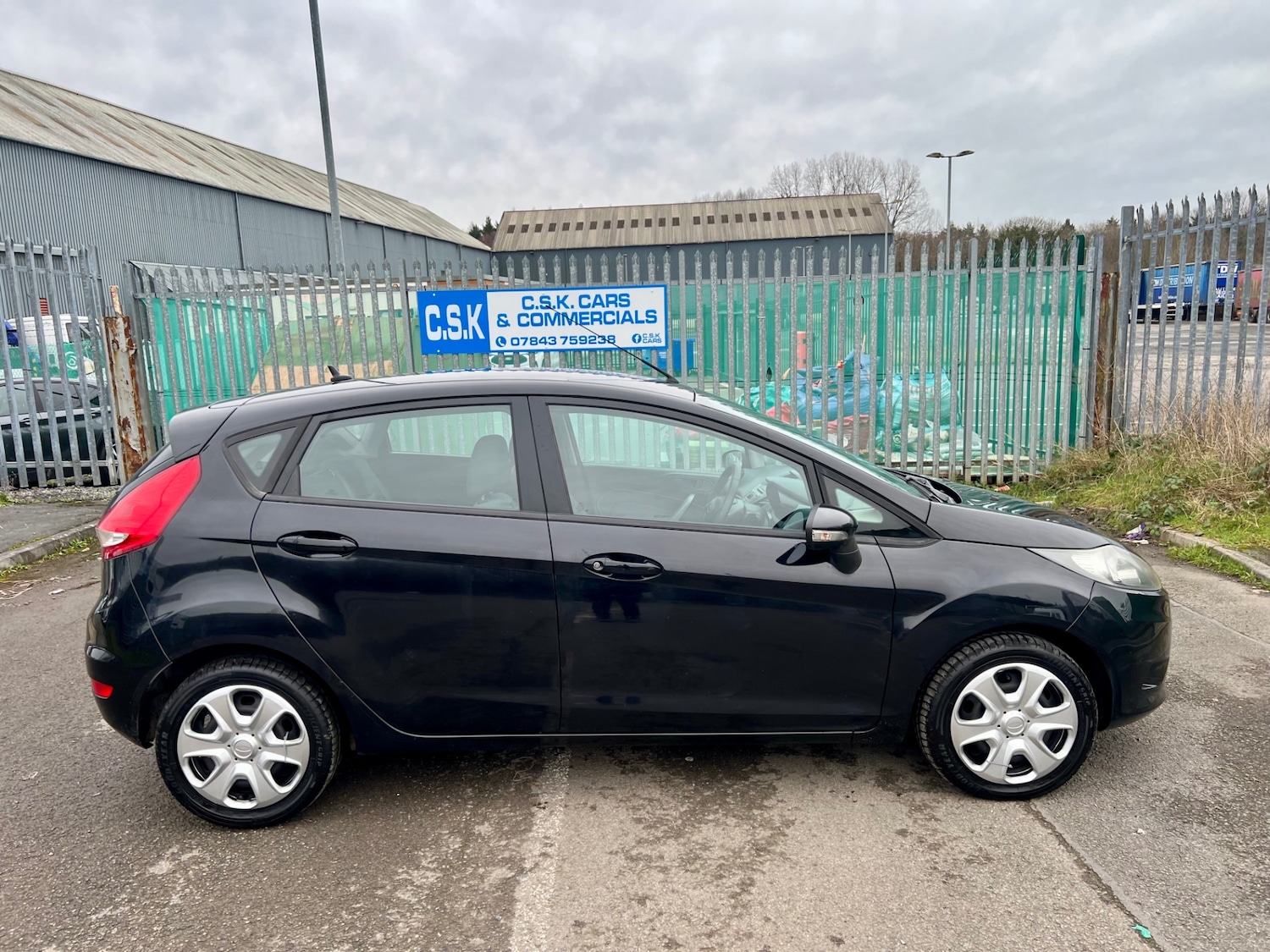 Used Ford Fiesta 2010 for sale - 77613096: Photo 5