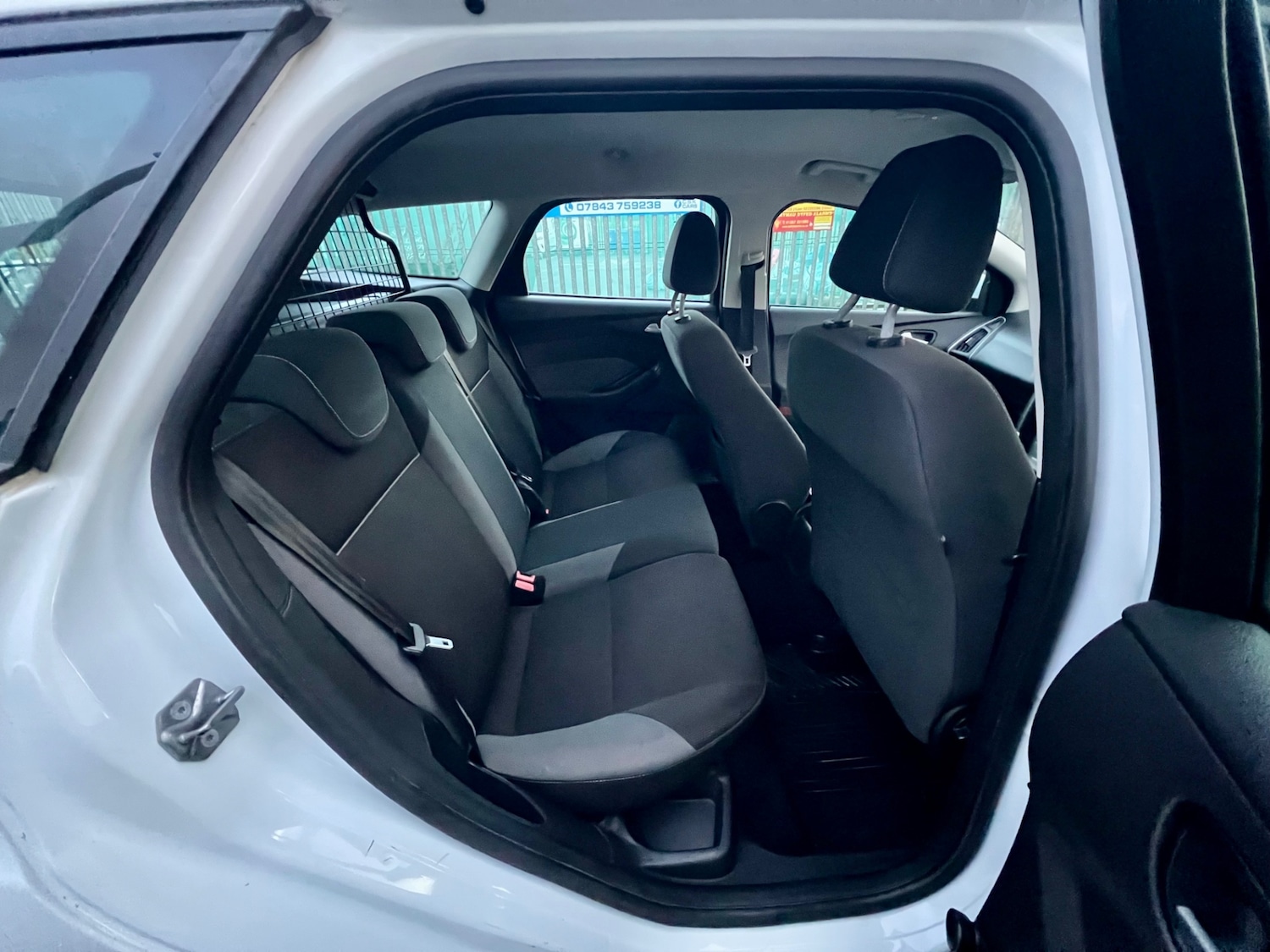 Used Ford Focus 2014 for sale - 76440070: Photo 8