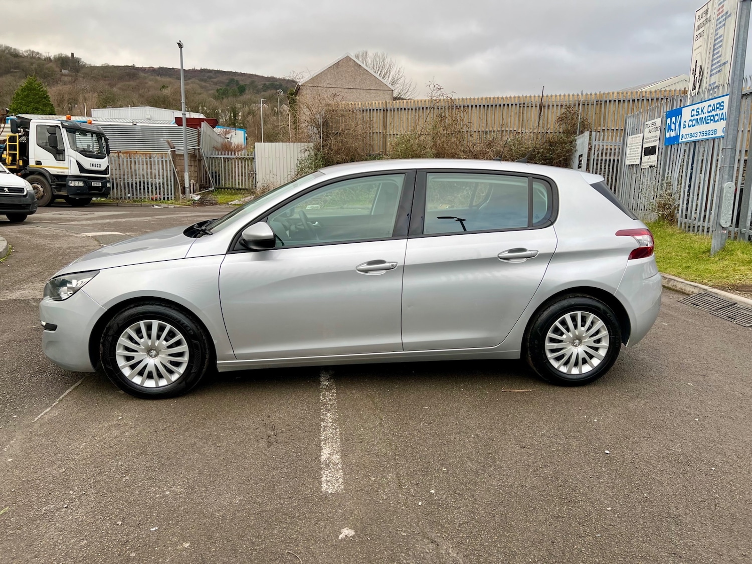 Used Peugeot 308 2016 for sale - 77386180: Photo 9