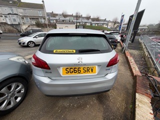 Used Peugeot 308 2016 for sale - 77640237: Photo 6