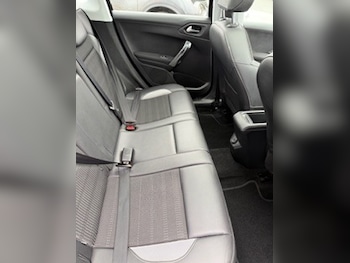 Used Peugeot 2008 2014 for sale - 77676444: Photo