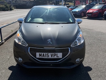 Used Peugeot 208 2015 for sale - 79095507: Photo