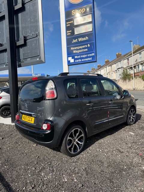 Used Citroen C3 Picasso 2017 for sale - 77901029: Photo 5