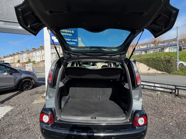 Used Citroen C3 Picasso 2017 for sale - 77901029: Photo 9