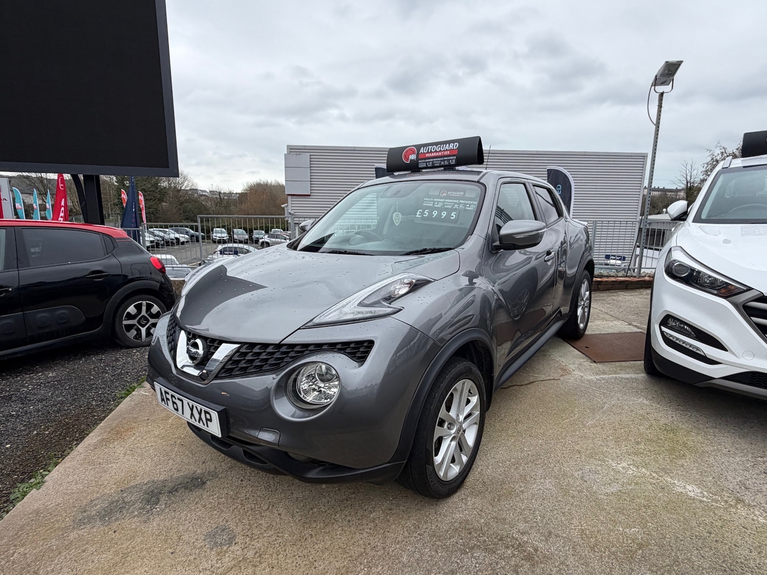 Used Nissan Juke 2017 for sale - 77639544: Photo 2