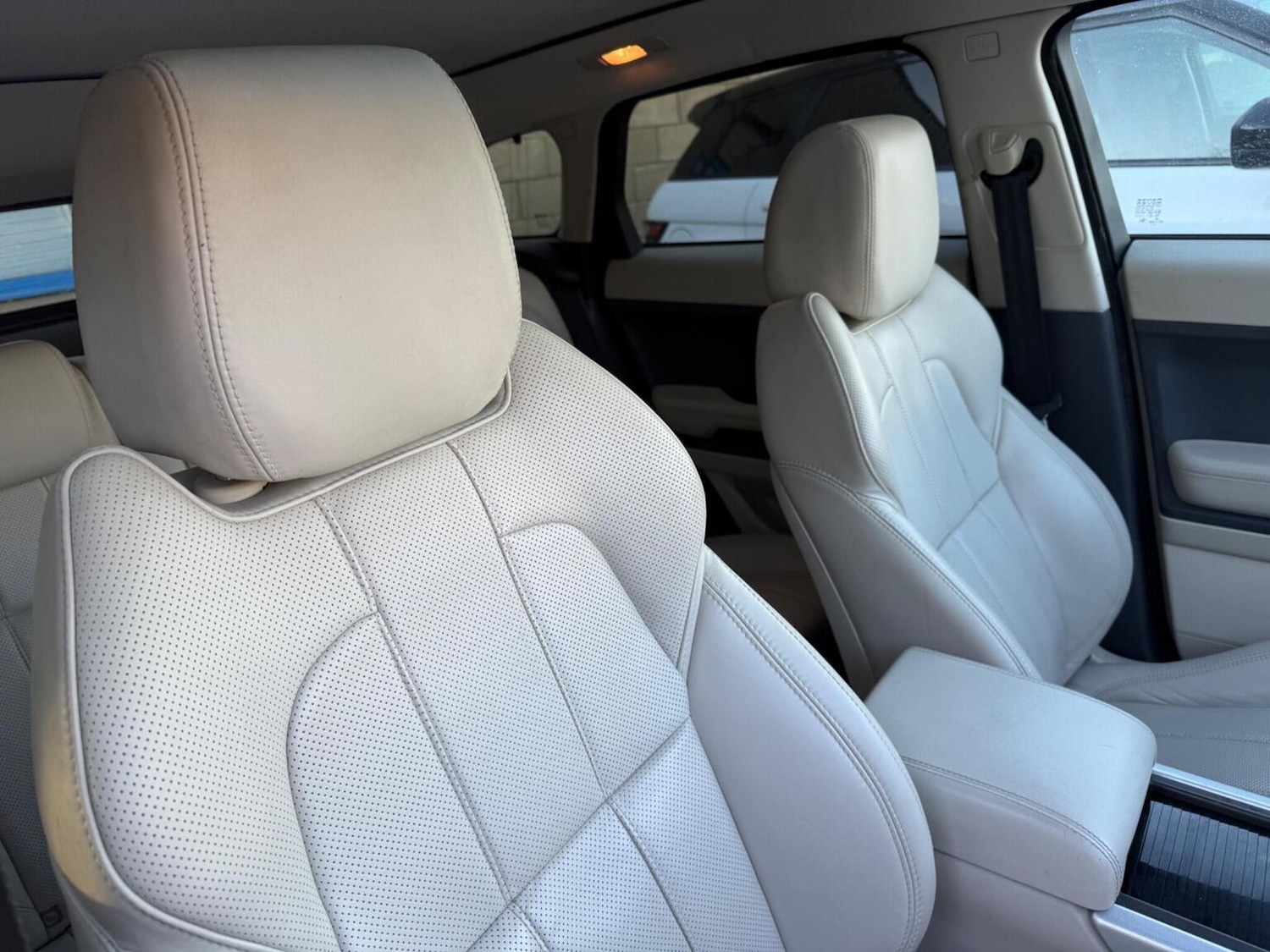 Used Land Rover Range Rover Evoque 2014 for sale - 77147954: Photo 6