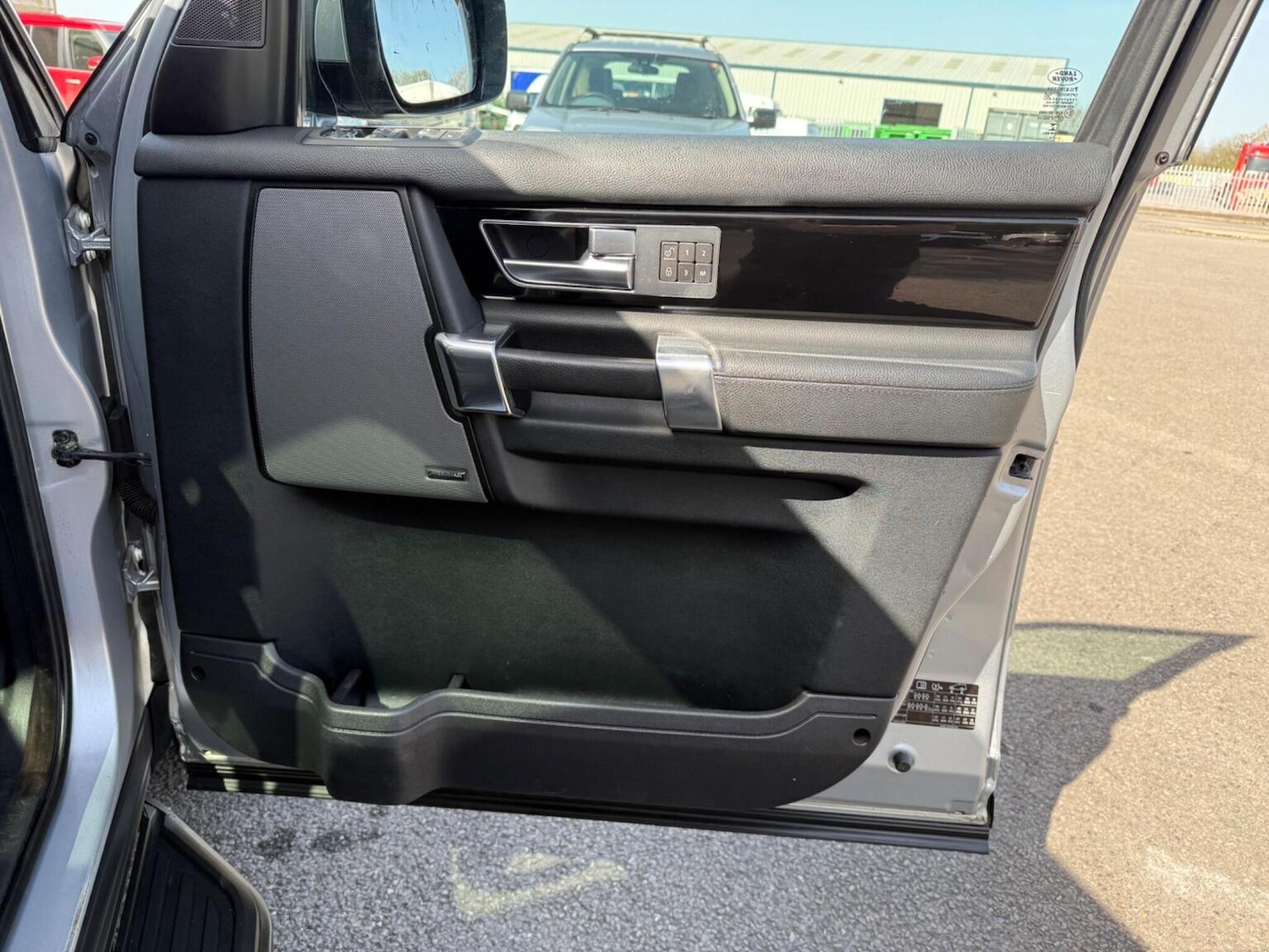 Used Land Rover Discovery 2014 for sale - 78168908: Photo 23