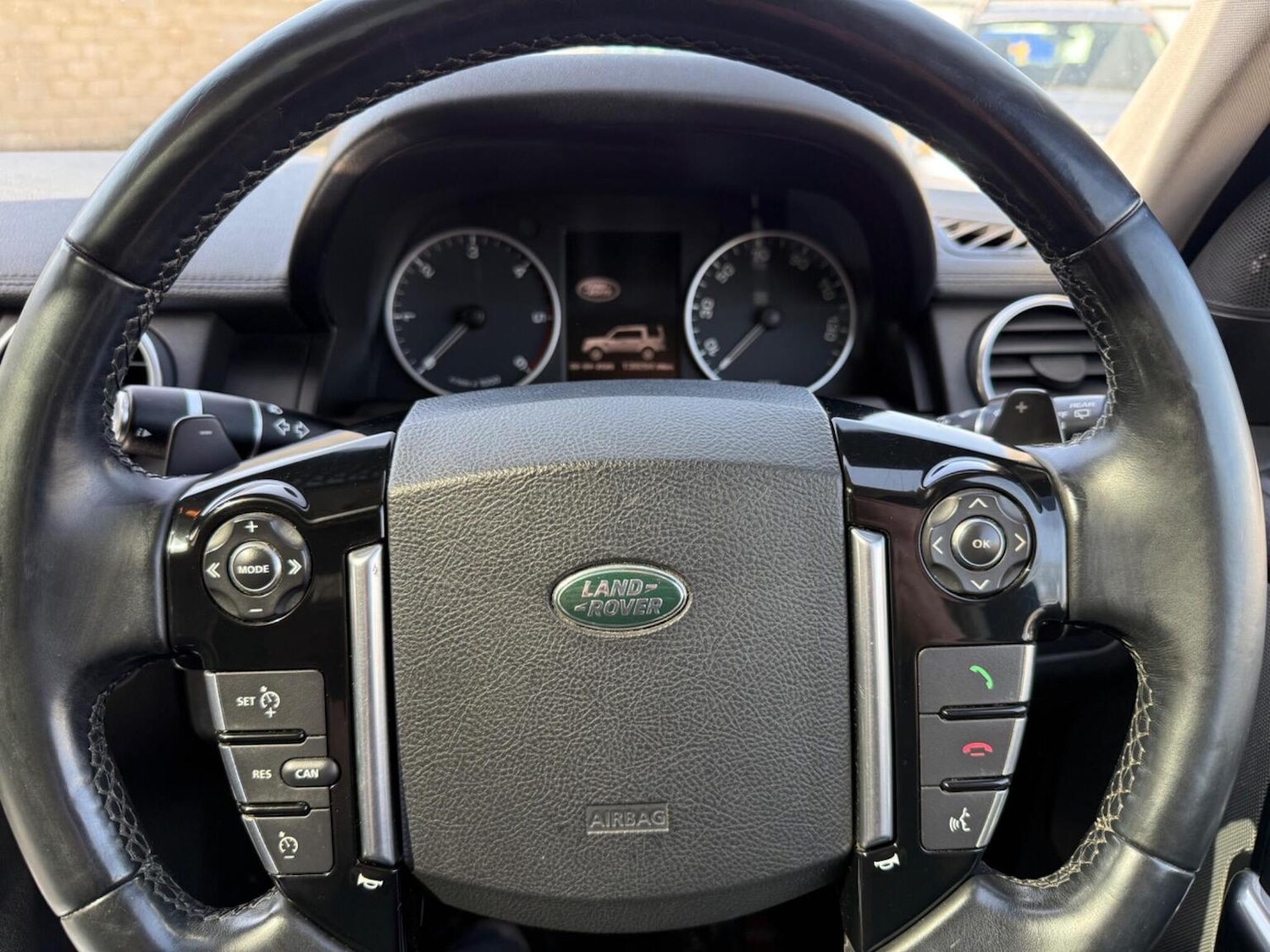 Used Land Rover Discovery 2014 for sale - 78168908: Photo 31