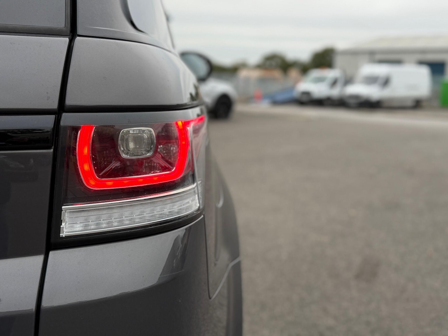 Used Land Rover Range Rover Sport 2016 for sale - 76398077: Photo 11