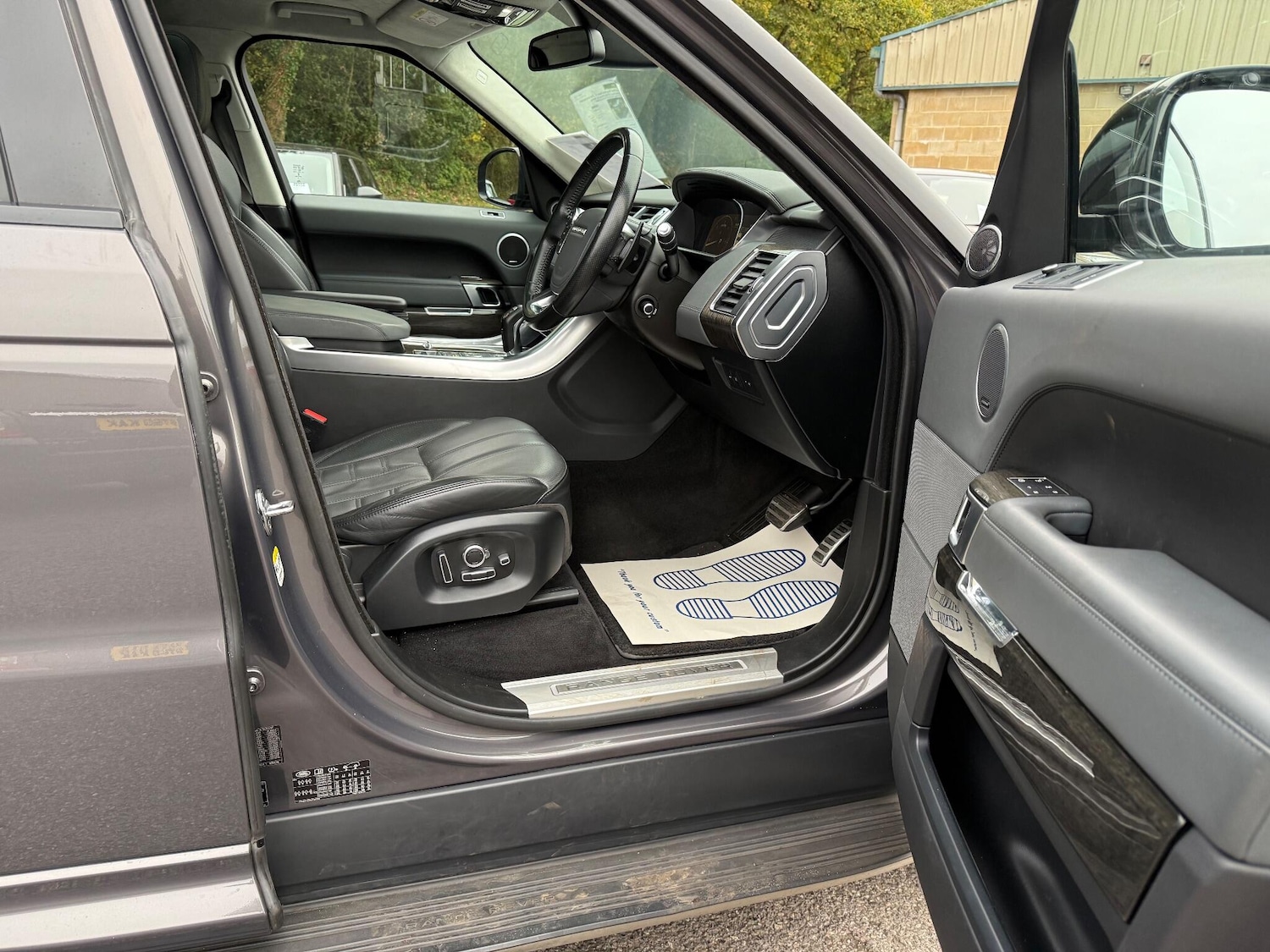 Used Land Rover Range Rover Sport 2016 for sale - 76398077: Photo 15