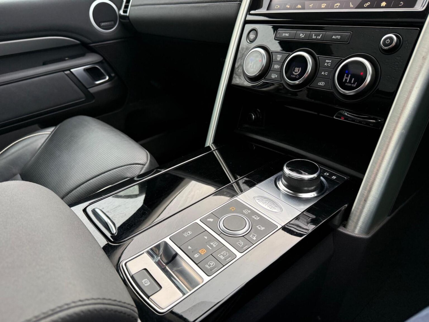 Used Land Rover Discovery 2018 for sale - 77385268: Photo 12