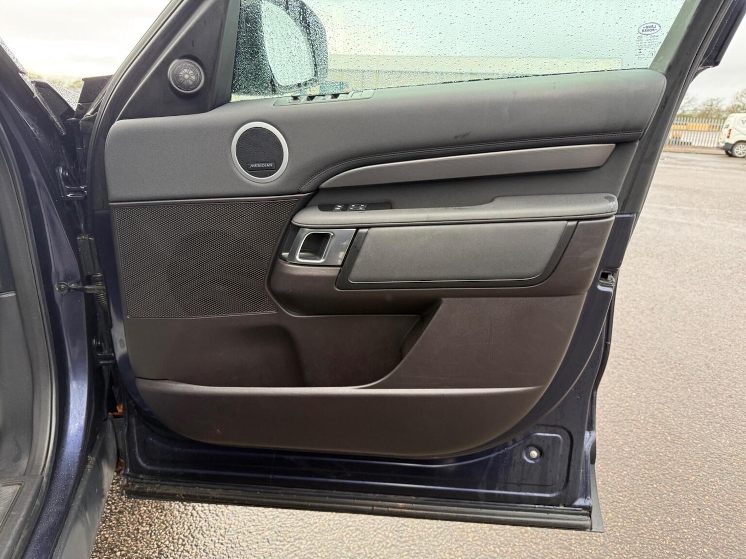 Used Land Rover Discovery 2018 for sale - 77385268: Photo 32