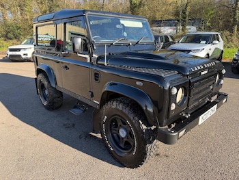 Land Rover Defender feature image