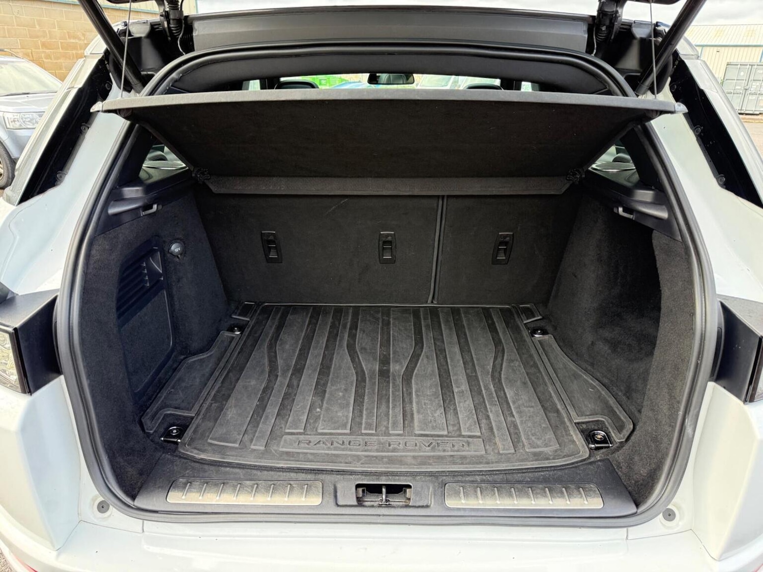 Used Land Rover Range Rover Evoque 2012 for sale - 77938018: Photo 38