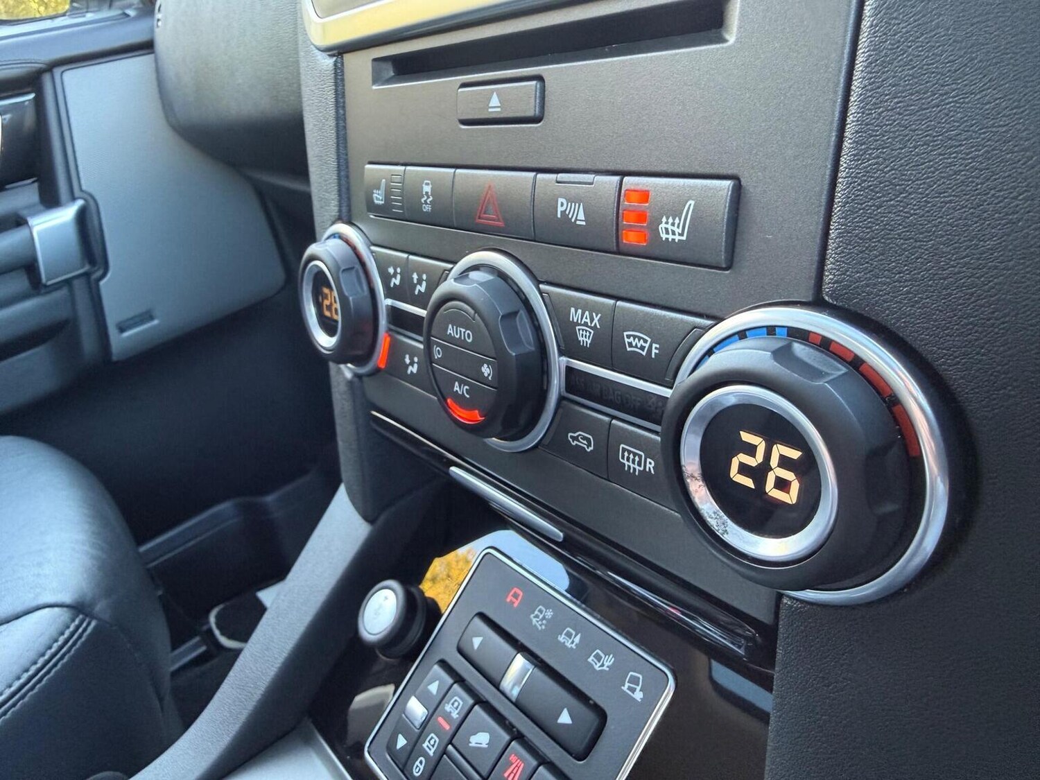 Used Land Rover Discovery 2016 for sale - 78182800: Photo 15