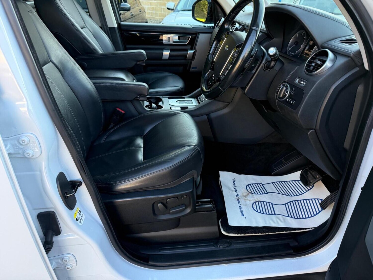 Used Land Rover Discovery 2016 for sale - 78182800: Photo 16