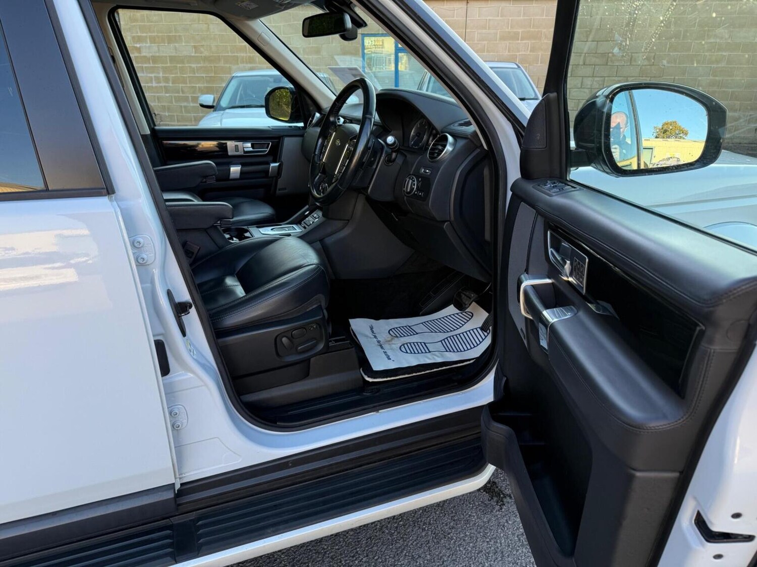 Used Land Rover Discovery 2016 for sale - 78182800: Photo 17