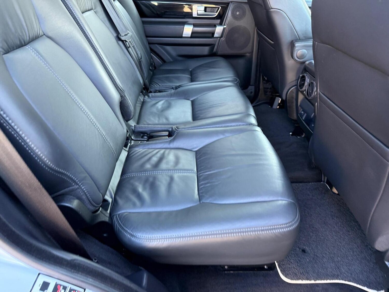 Used Land Rover Discovery 2016 for sale - 78182800: Photo 22